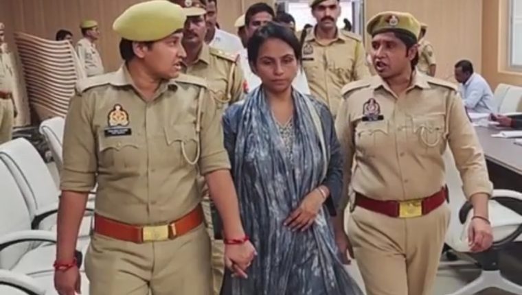 बस्ती में इंस्पेक्टर की मौत मामले में बड़ा खुलासा, ब्लैकमेलिंग के आरोप में चार गिरफ्तार